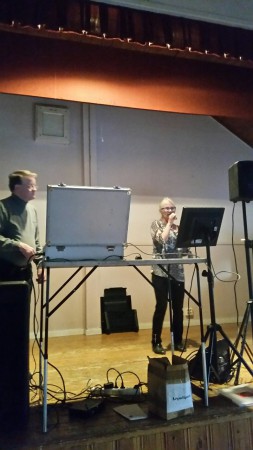 Juhlien ensimmäinen laulaja